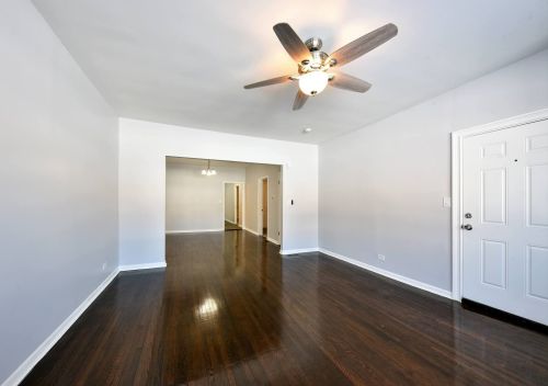 5029 West End Ave, Chicago IL 60644-2156 exterior