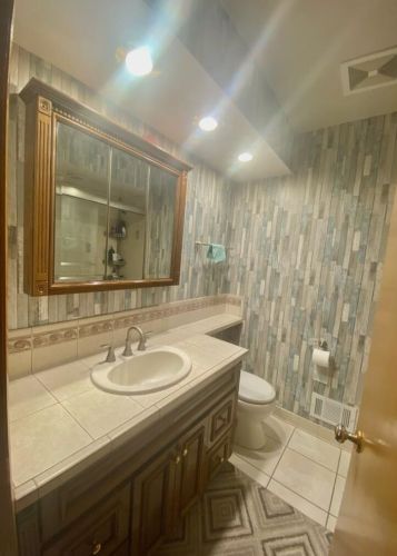 1710 Bottsford Ave, Milwaukee WI 53221-2126 exterior