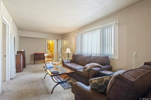 990 Julian St, Turlock CA 95380-3810 exterior