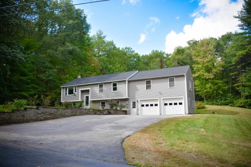 22 Vaughn Rd, Concord, NH 03304-3611
