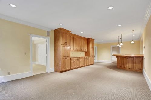 2656 Dobbs Cir, Atlanta GA 30327 exterior