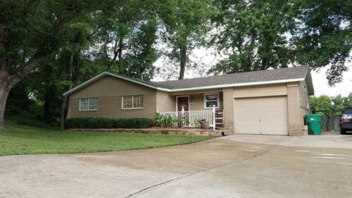 2106 Magnolia Dr, Springdale, AR 72762-7332