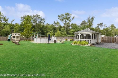 204 Bennetts Mills Rd, Jackson Twp NJ 08527-4260 exterior