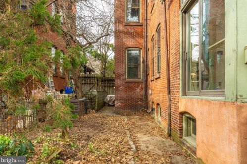 4510 Chester Ave, Philadelphia PA 19143-3706 exterior