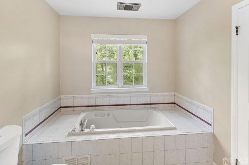 17 Ashley Dr, Old Bridge NJ 08857-2929 exterior