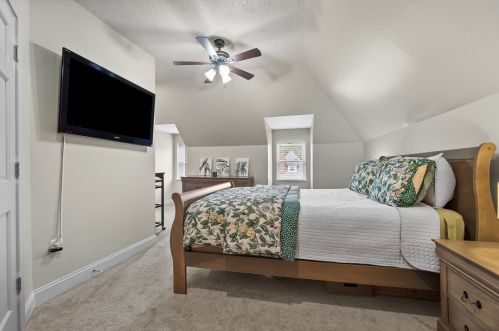 603 Saint Clair St, Pittsburgh PA 15206-3614 exterior