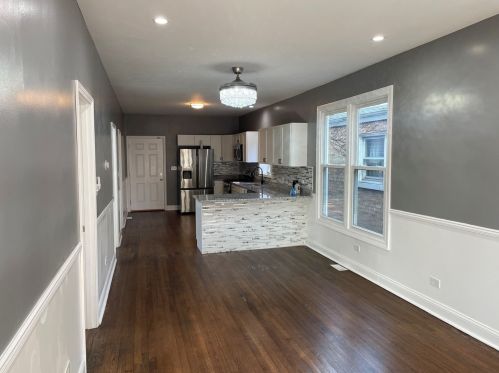 654 87 Pl, Chicago IL 60619-6810 exterior