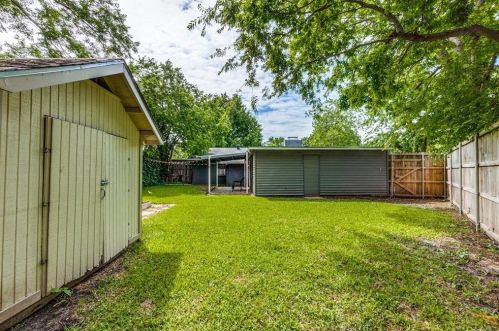 11221 Dalron Dr, Dallas TX  75218-1317 exterior