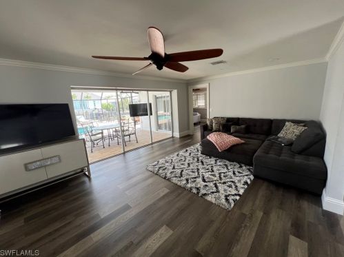 1400 Marlin Dr, Naples FL 34102-2502 exterior