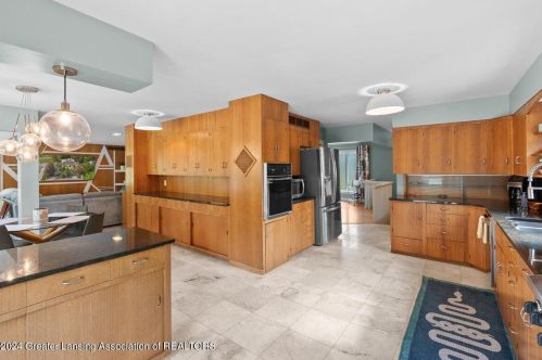 1607 Hitching Post Rd, East Lansing MI 48823-2141 exterior