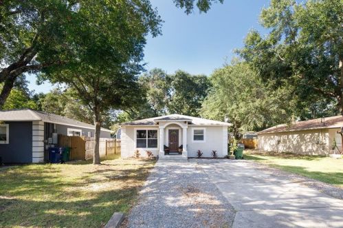 4911 98th Ave, Tampa, FL 33617-4607