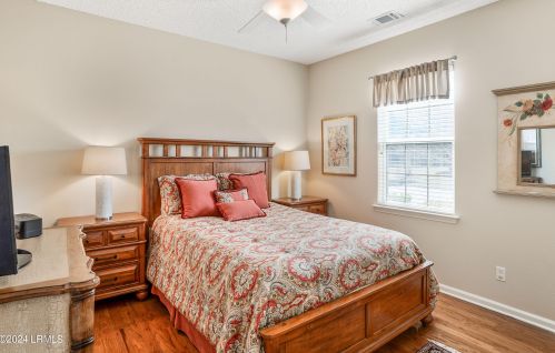 18 Wandering Daisy Dr, Bluffton SC 29909-6166 exterior