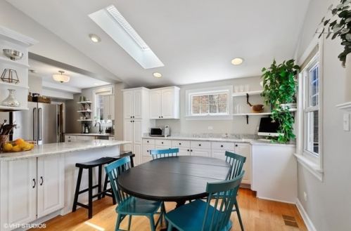 6714 Thorndale Ave, Chicago IL 60631-3149 exterior