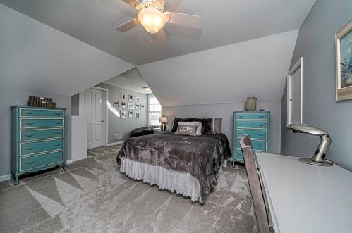 2520 Minton Dr, Moon Twp PA  15108-9207 exterior