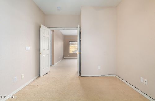 7020 30 St, Phoenix AZ 85042-6010 exterior