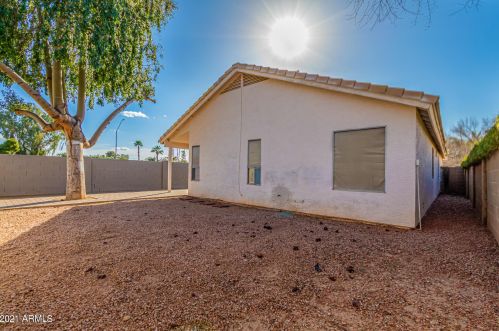 18611 43rd St, Phoenix AZ 85050-8805 exterior
