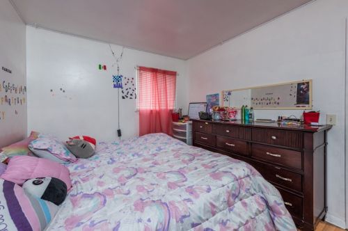 930 Pne St, Waukegan IL 60085-2724 exterior