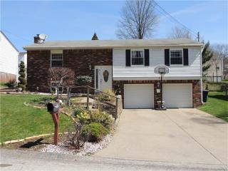 665 Carnival Dr, Pittsburgh, PA 15239-2628