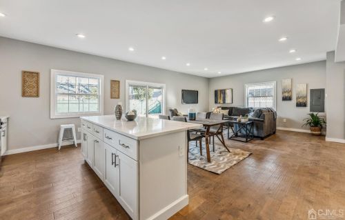 217 Loring Ave, Edison NJ  08817-3634 exterior