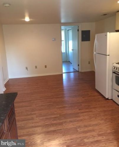 788 2nd St, Philadelphia PA 19122-2602 exterior