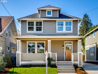 613 79 Ave, Portland OR  97206-3308 exterior