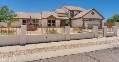 2701 Highcliff Dr, Tucson, AZ 85745-3554