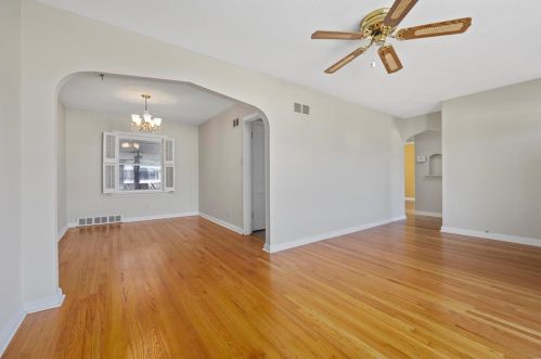 1346 Thatcher Ave, Saint Louis MO 63135-1719 exterior