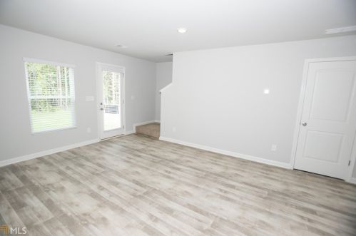 6441 Beaver Creek Trl, Atlanta GA  30349-4191 exterior