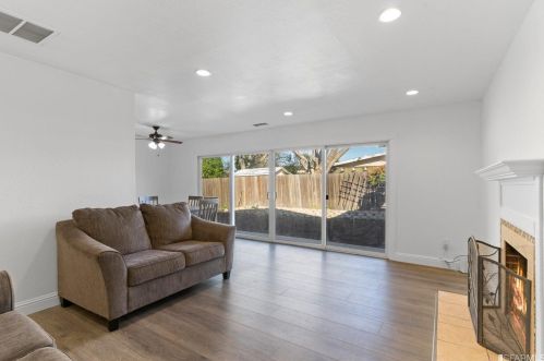 2773 Eastgate Ave, Concord CA 94520-4726 exterior