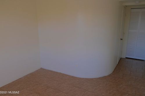 1515 Bryant Ave, Tucson AZ 85706-2917 exterior