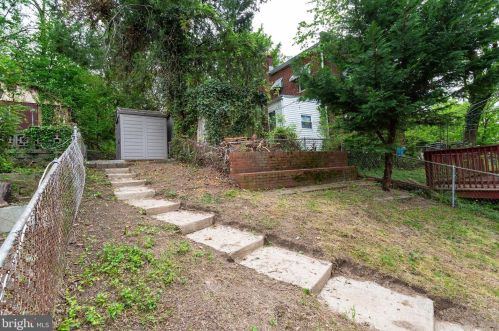 4607 Capitol St, Washington DC 20003-1622 exterior