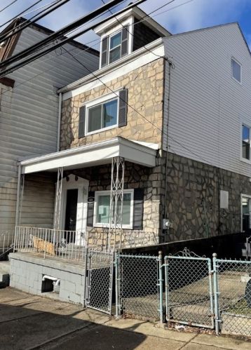 604 Mathilda St, Pittsburgh PA  15224-2116 exterior