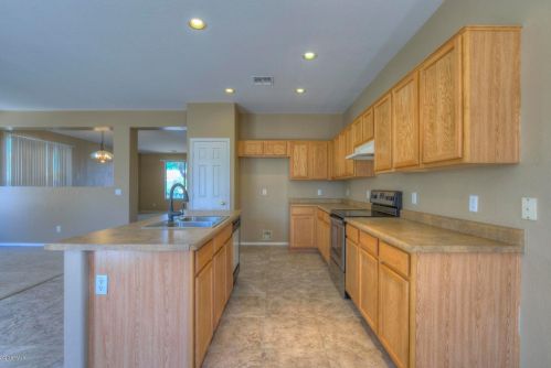 4055 Aire Libre Ave, Phoenix AZ  85053-2765 exterior