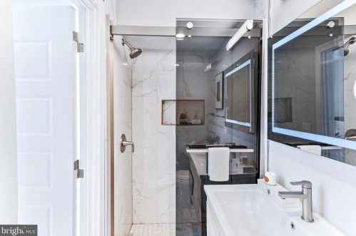 4812 Hayes St, Washington DC  20019-3649 exterior