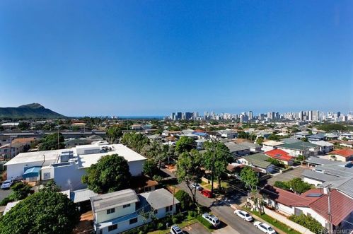1139 9th Ave, Honolulu HI  96816-2440 exterior
