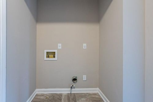 4029 Bayside Cir, Atlanta GA exterior