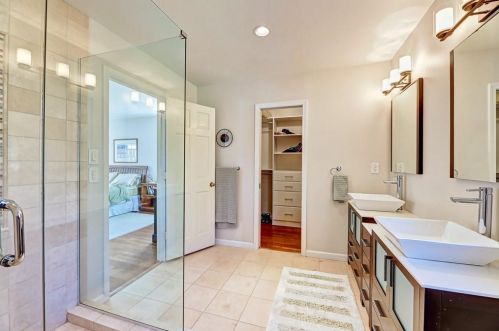 5116 Meadowlake Dr, Atlanta GA 30338-4317 exterior