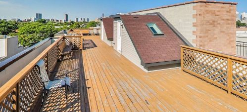 2929 Lincoln Ave, Chicago IL 60657-4108 exterior