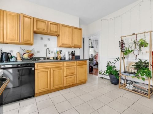 82 Elmira St, Boston MA exterior