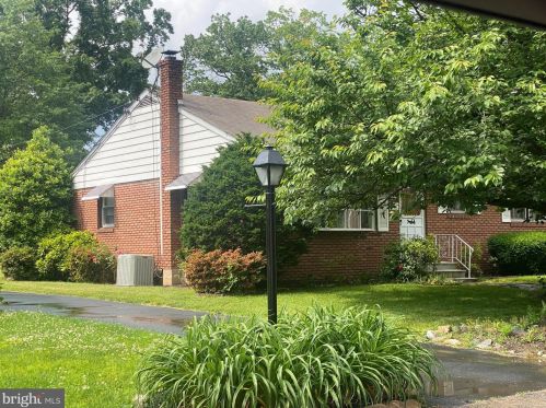 947 Warren St, Pottstown PA 19464-4111 exterior