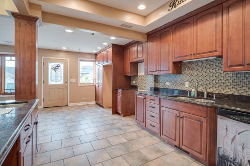 5007 Berteau Ave, Chicago IL 60641-1339 exterior