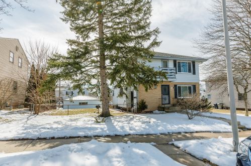 8919 Tripoli Ave, Milwaukee WI  53228-1625 exterior