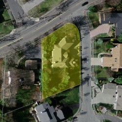 7 Laurus Ln, Newton MA 02459-3138 aerial view