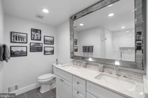 9301 Bentridge Ave, Rockville MD 20854-2860 exterior