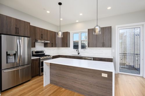 3224 Shields Ave, Chicago IL 60616-3602 exterior