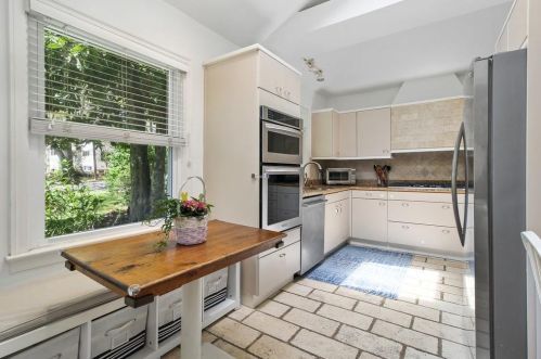 1276 Briardale Ln, Atlanta GA 30306-2624 exterior