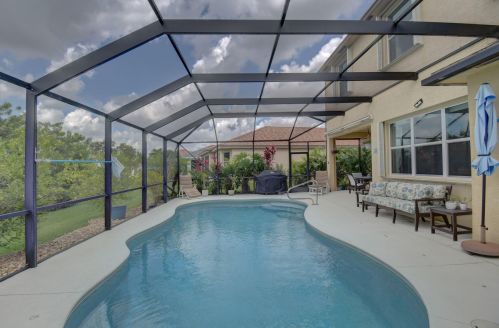 12138 Bennington Cir, Fort Pierce FL  34987-2781 exterior