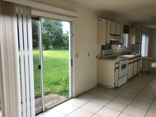 2201 Baron St, Fort Pierce FL  34952-7002 exterior