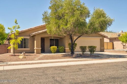 2633 Southern Star Dr, Tucson, AZ 85713-1118