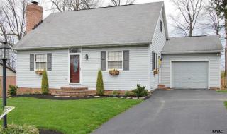 136 Northview Dr, Hanover PA  17331-9289 exterior